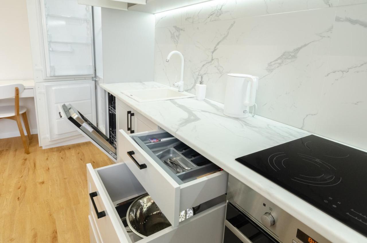 Petrovdom Ж38 In Luxury Apartments At 68 Zhylyanska Street,38 Perlyna Kiev Esterno foto