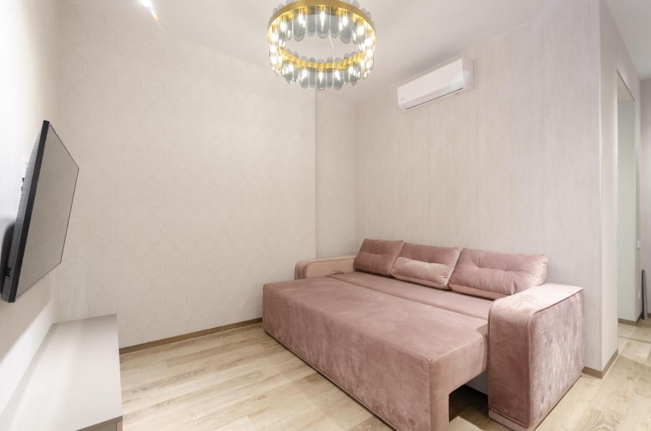 Petrovdom Ж38 In Luxury Apartments At 68 Zhylyanska Street,38 Perlyna Kiev Esterno foto