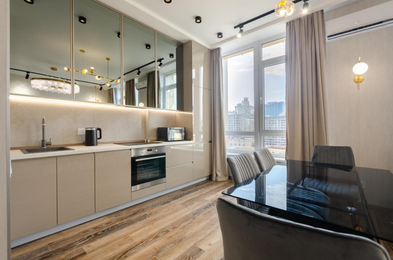 Petrovdom Ж38 In Luxury Apartments At 68 Zhylyanska Street,38 Perlyna Kiev Esterno foto