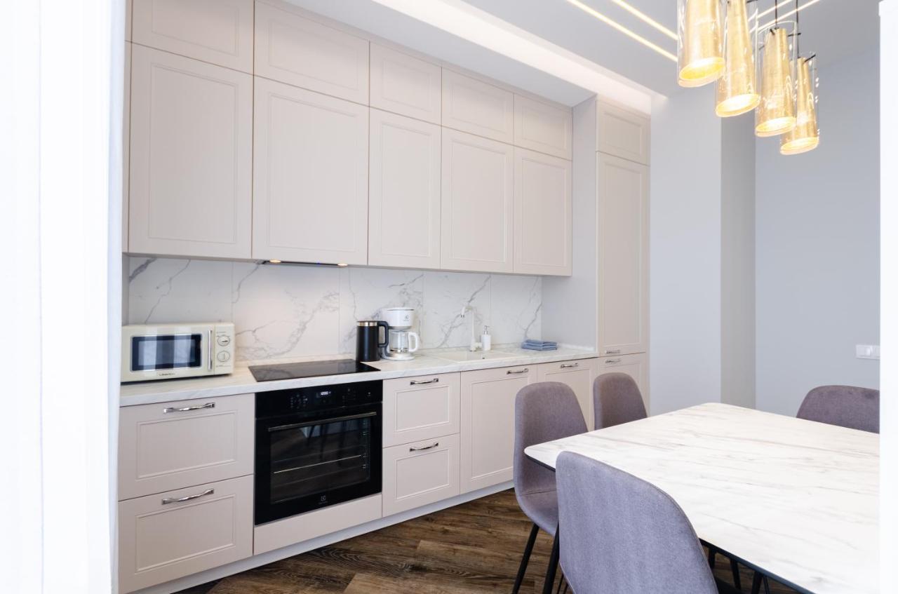 Petrovdom Ж38 In Luxury Apartments At 68 Zhylyanska Street,38 Perlyna Kiev Esterno foto