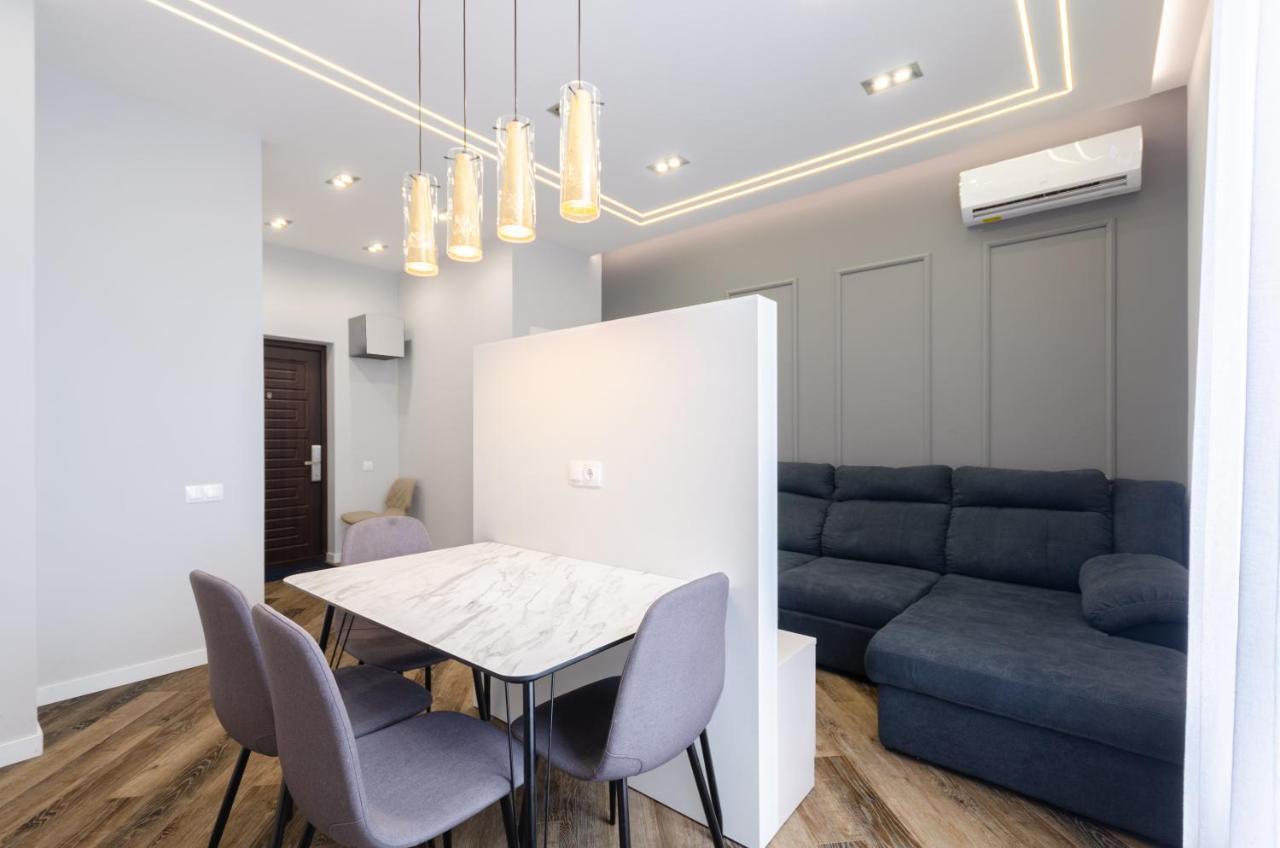 Petrovdom Ж38 In Luxury Apartments At 68 Zhylyanska Street,38 Perlyna Kiev Esterno foto
