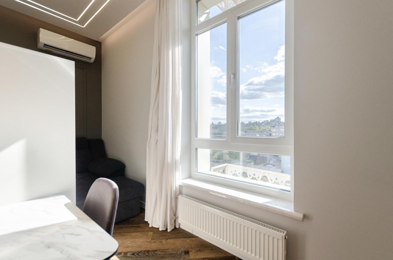 Petrovdom Ж38 In Luxury Apartments At 68 Zhylyanska Street,38 Perlyna Kiev Esterno foto